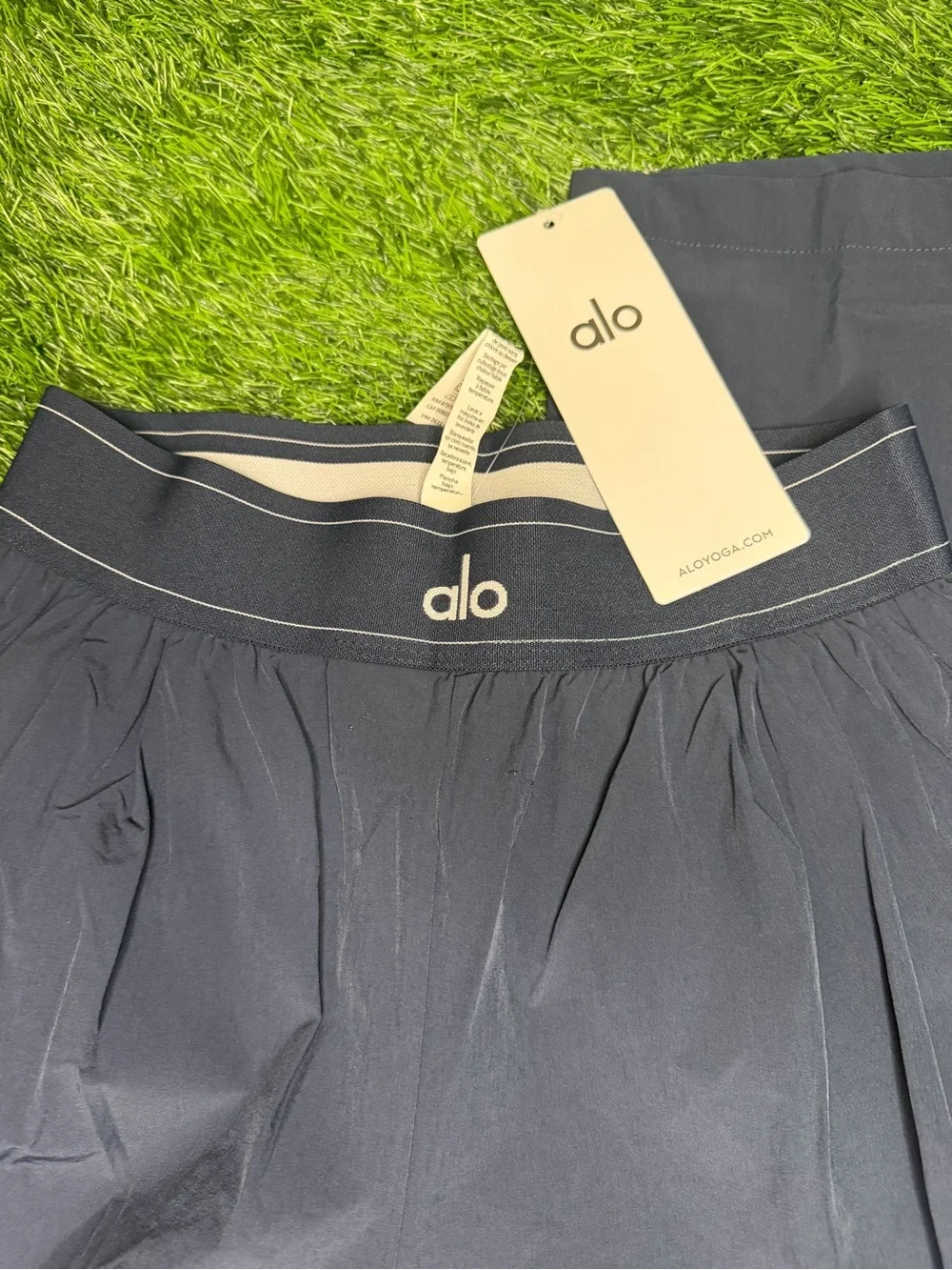 ALO Yoga Navy Athletic pants with Branded Elastic Waistband